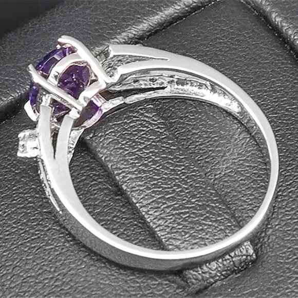 Amethyst Rich Purple Oval 1.20 Ct.Sapp 925 Sterling Silver Ring Size 7 - Picture 3 of 3